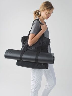Lululemon Follow Your Bliss Bag Black / Mini Cypress Plaid Embossed Black